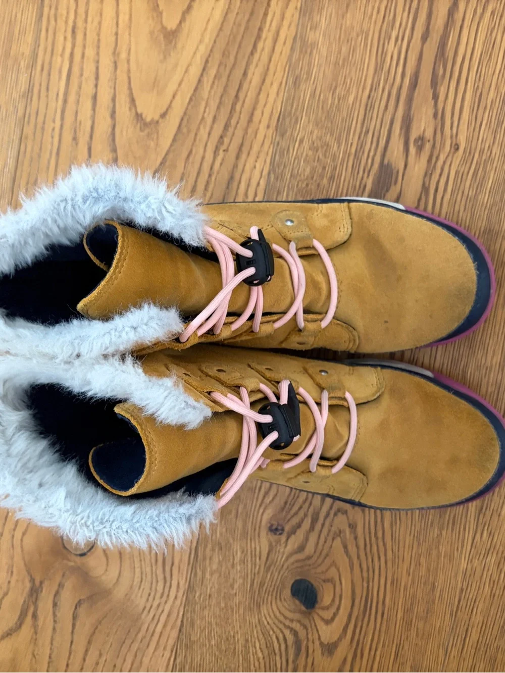 Girls' Sorel Winter Boots Explorer Faux-Fur Collar Size 7 / Women 8.5